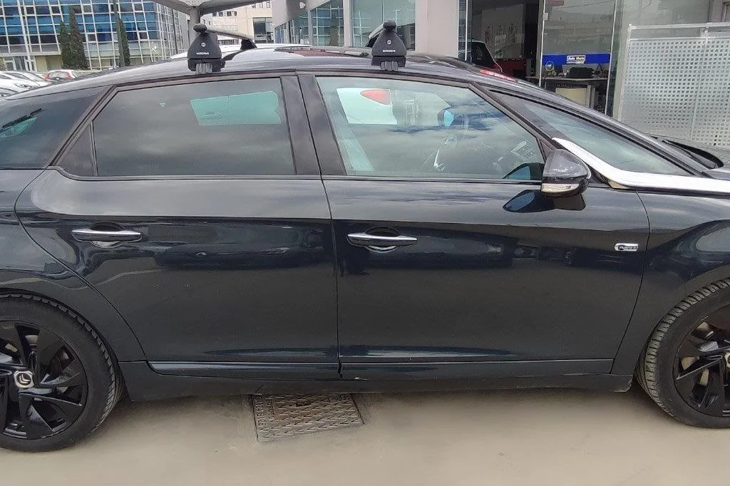 View 2 - Citroen DS5 - 2012