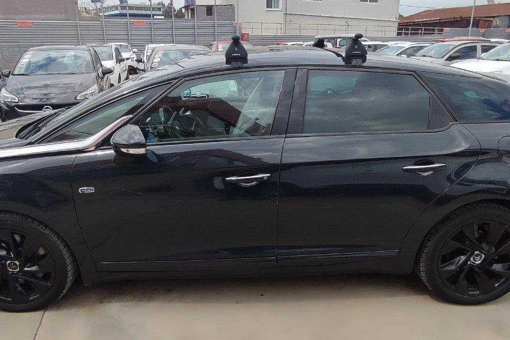 View 3 - Citroen DS5 - 2012