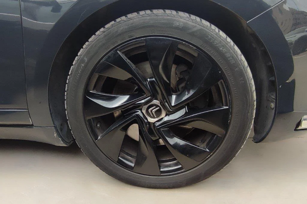 View 5 - Citroen DS5 - 2012