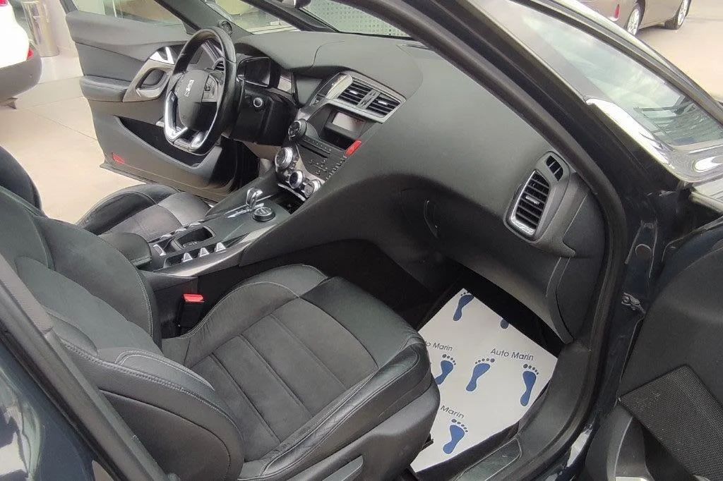 Citroen DS5 - View model 8