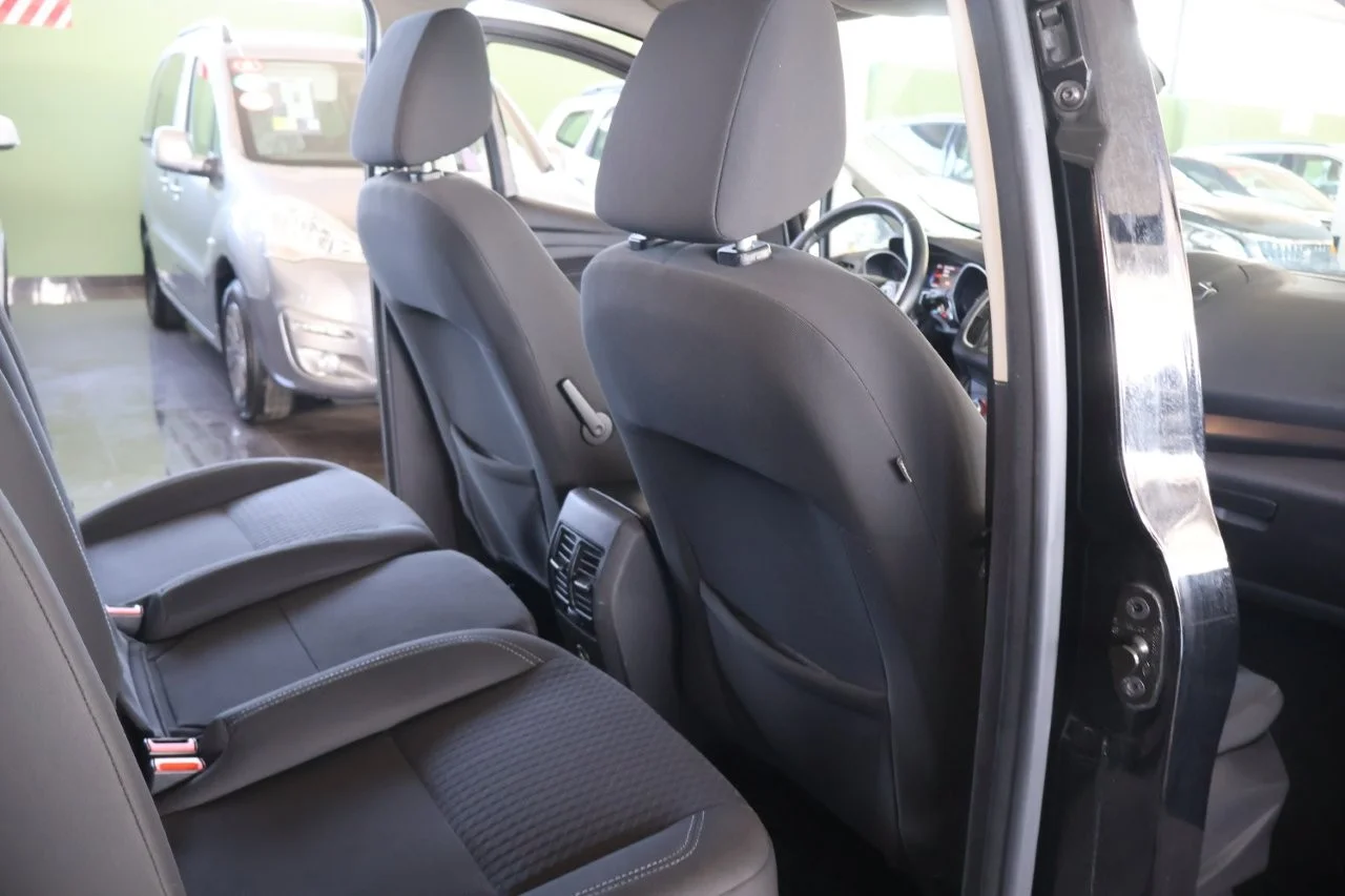 Ford Grand C-Max - View model 43