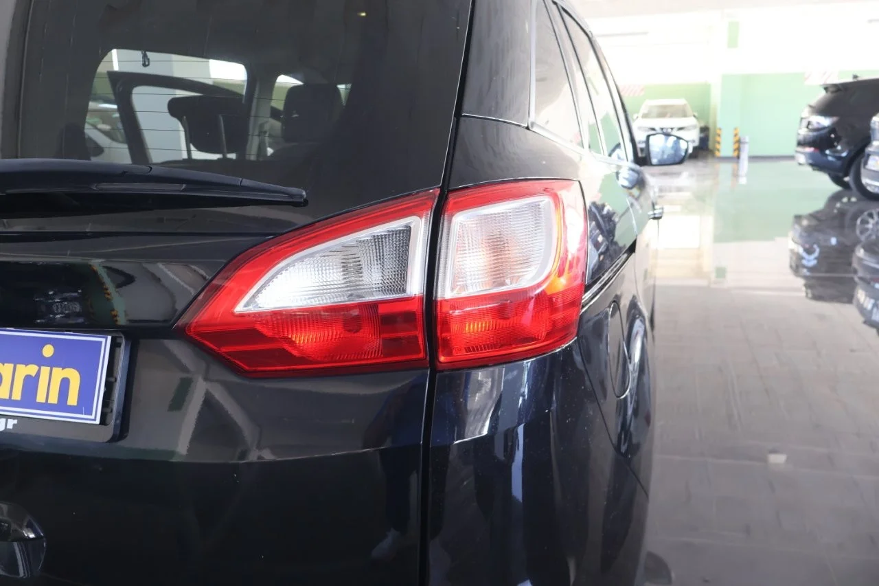 Ford Grand C-Max - View model 13