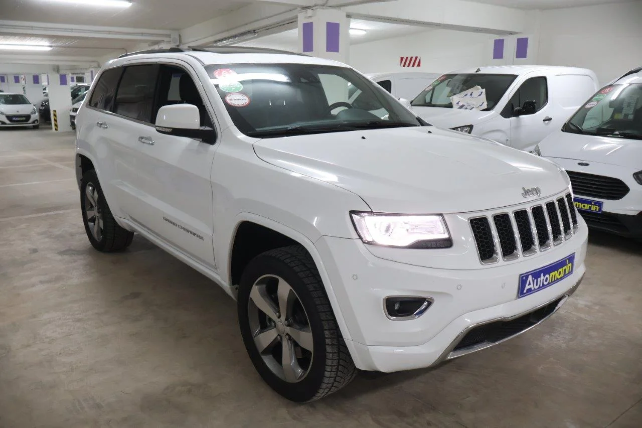 View 3 - Jeep Grand Cherokee - 2016
