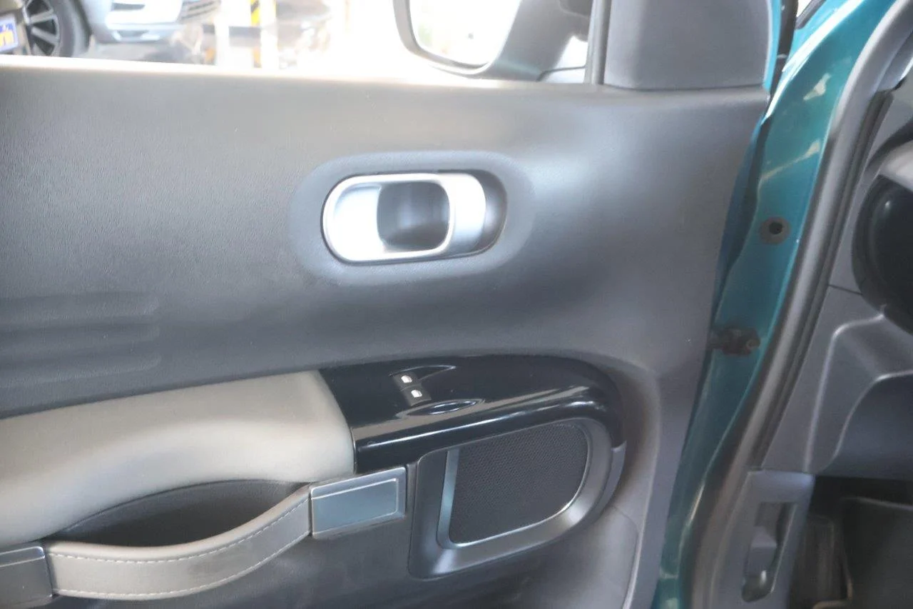 Citroen C4 Cactus - View model 38
