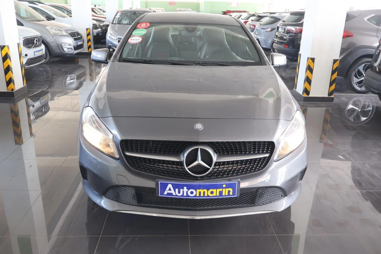 View 2 - Mercedes-Benz A 180 - 2016