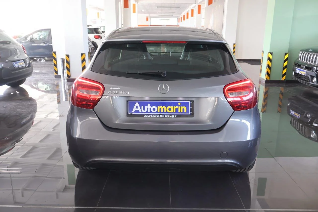 View 5 - Mercedes-Benz A 180 - 2016