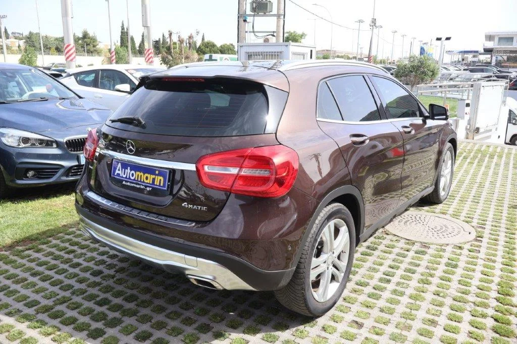 View 4 - Mercedes-Benz GLA 200 - 2014