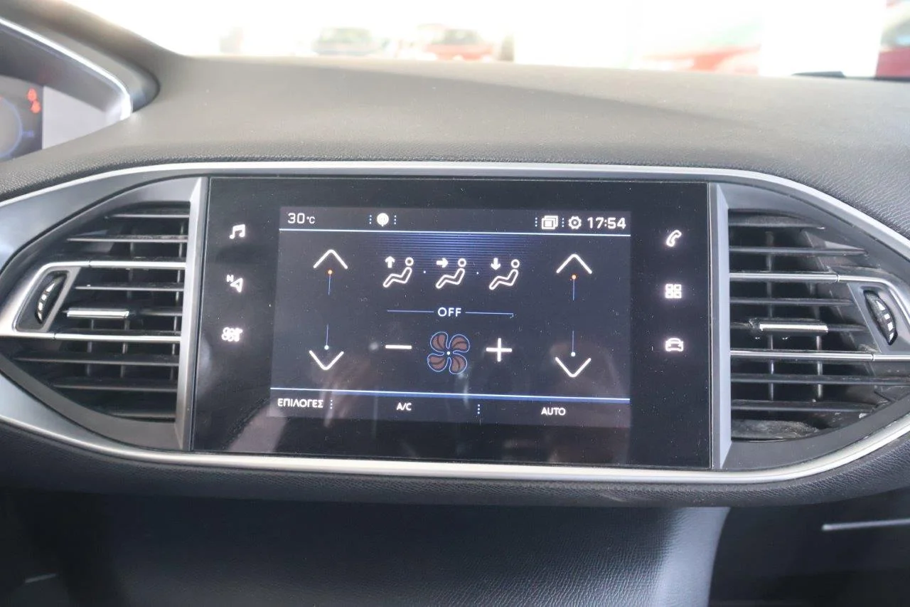 Peugeot 308 - View model 27