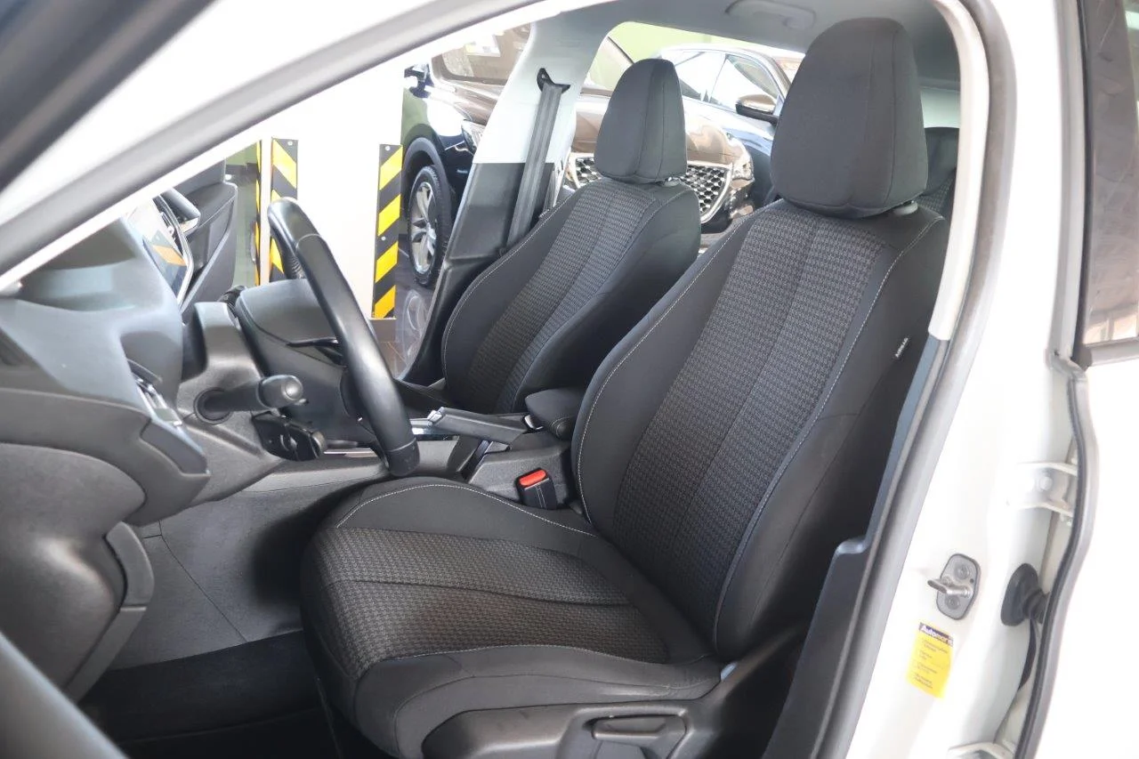 Peugeot 308 - View model 35