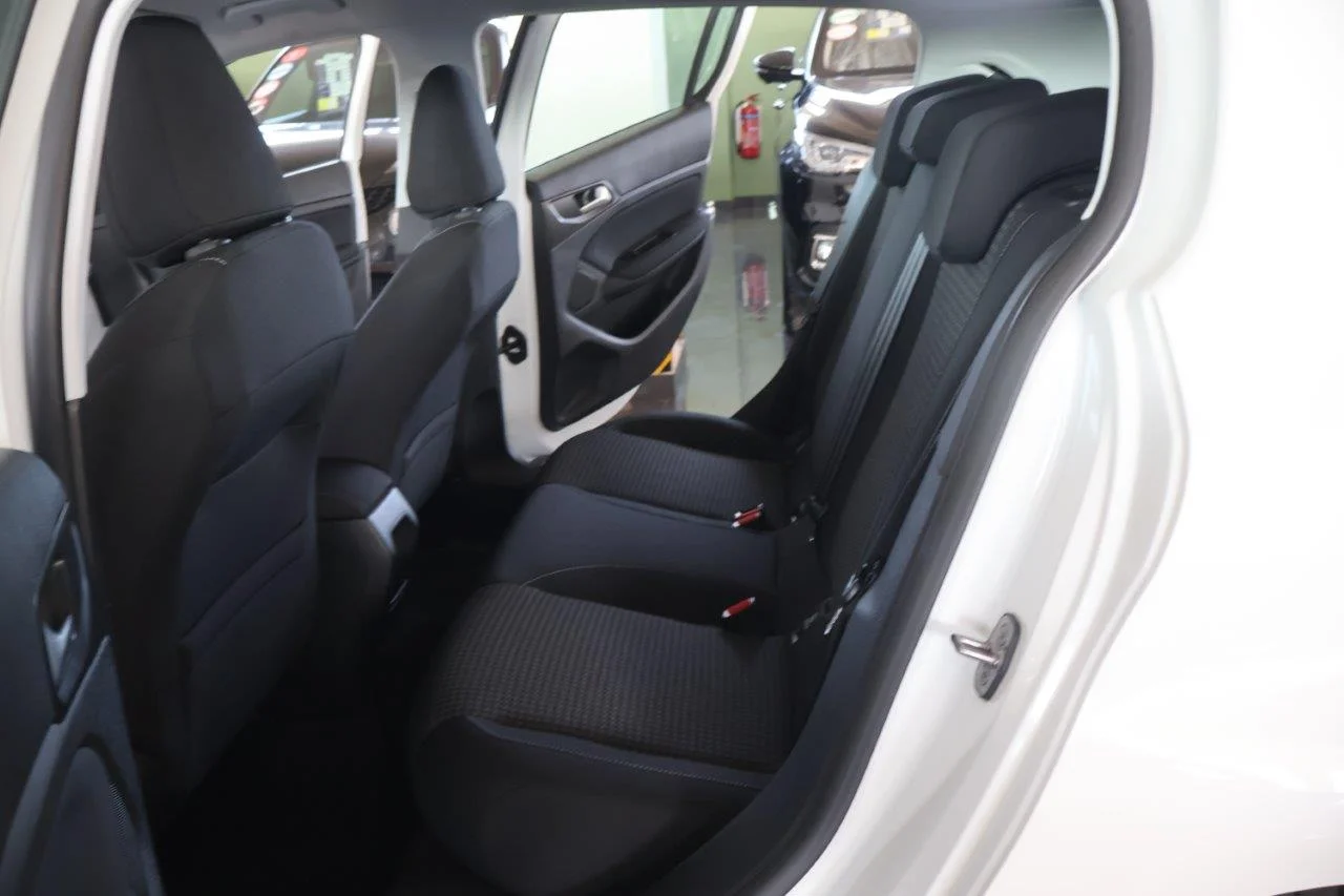 Peugeot 308 - View model 36