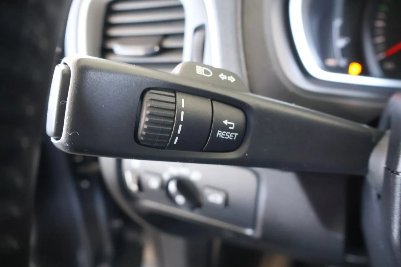 Volvo V40 Cross Country - View model 35