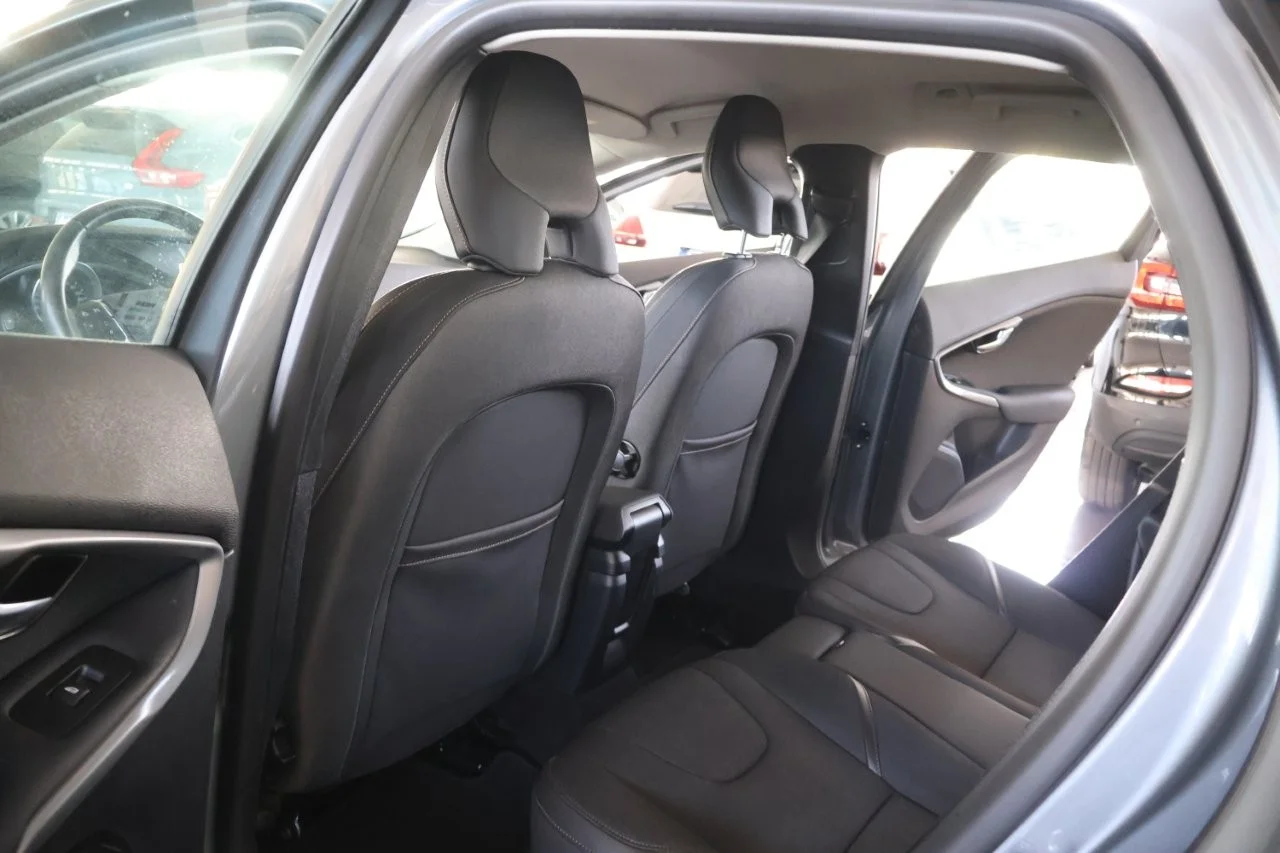 Volvo V40 Cross Country - View model 39