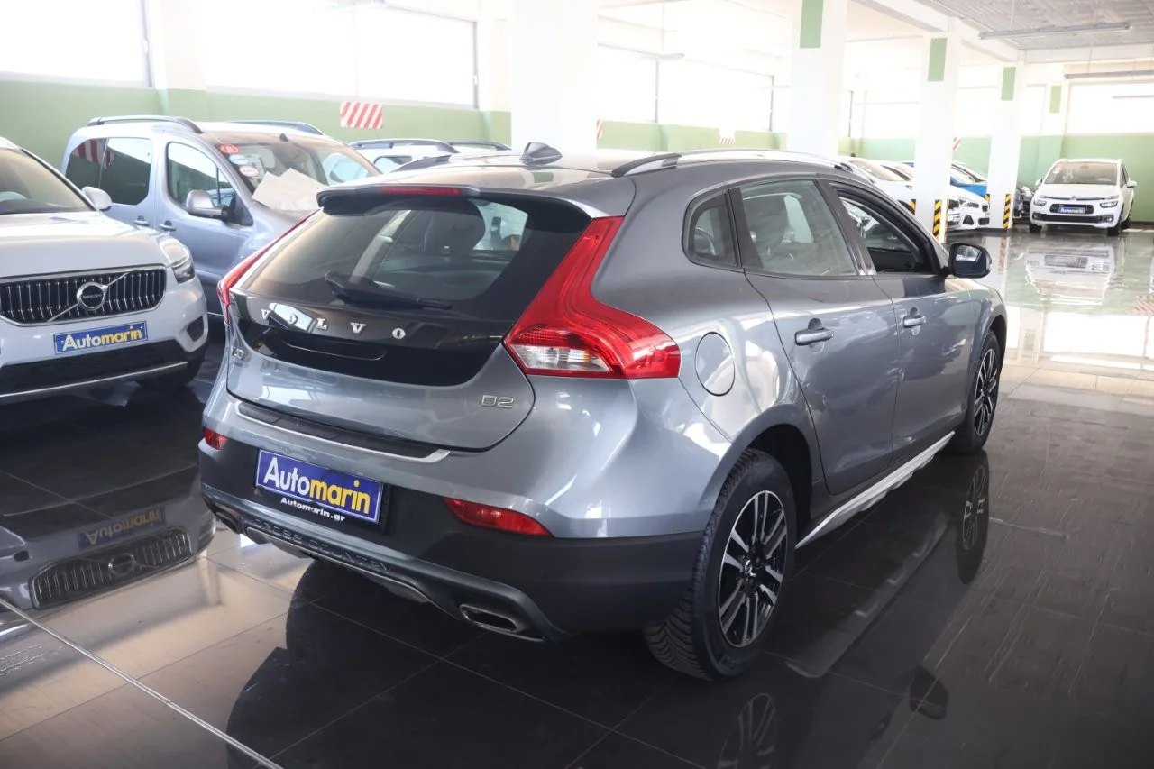 View 4 - Volvo V40 Cross Country - 2019