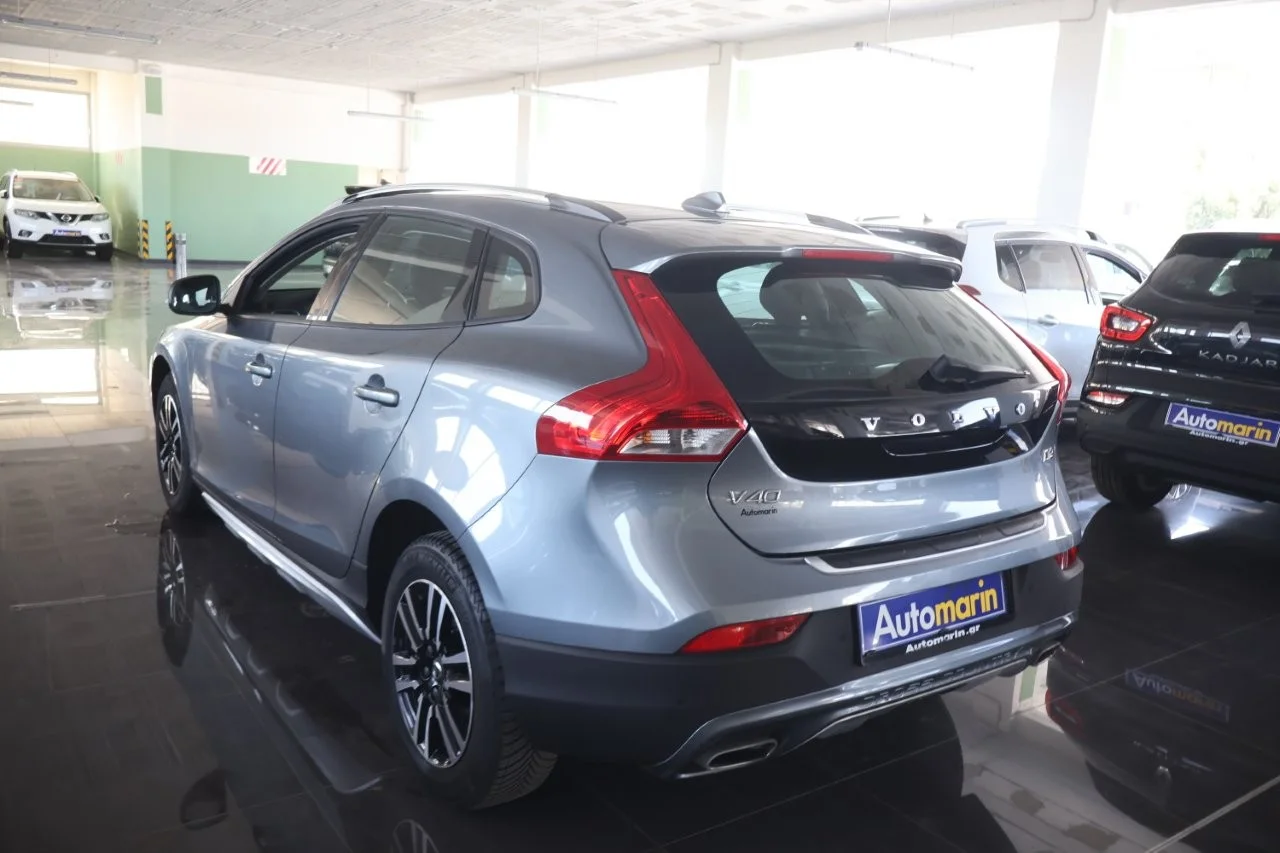 Volvo V40 Cross Country - View model 5