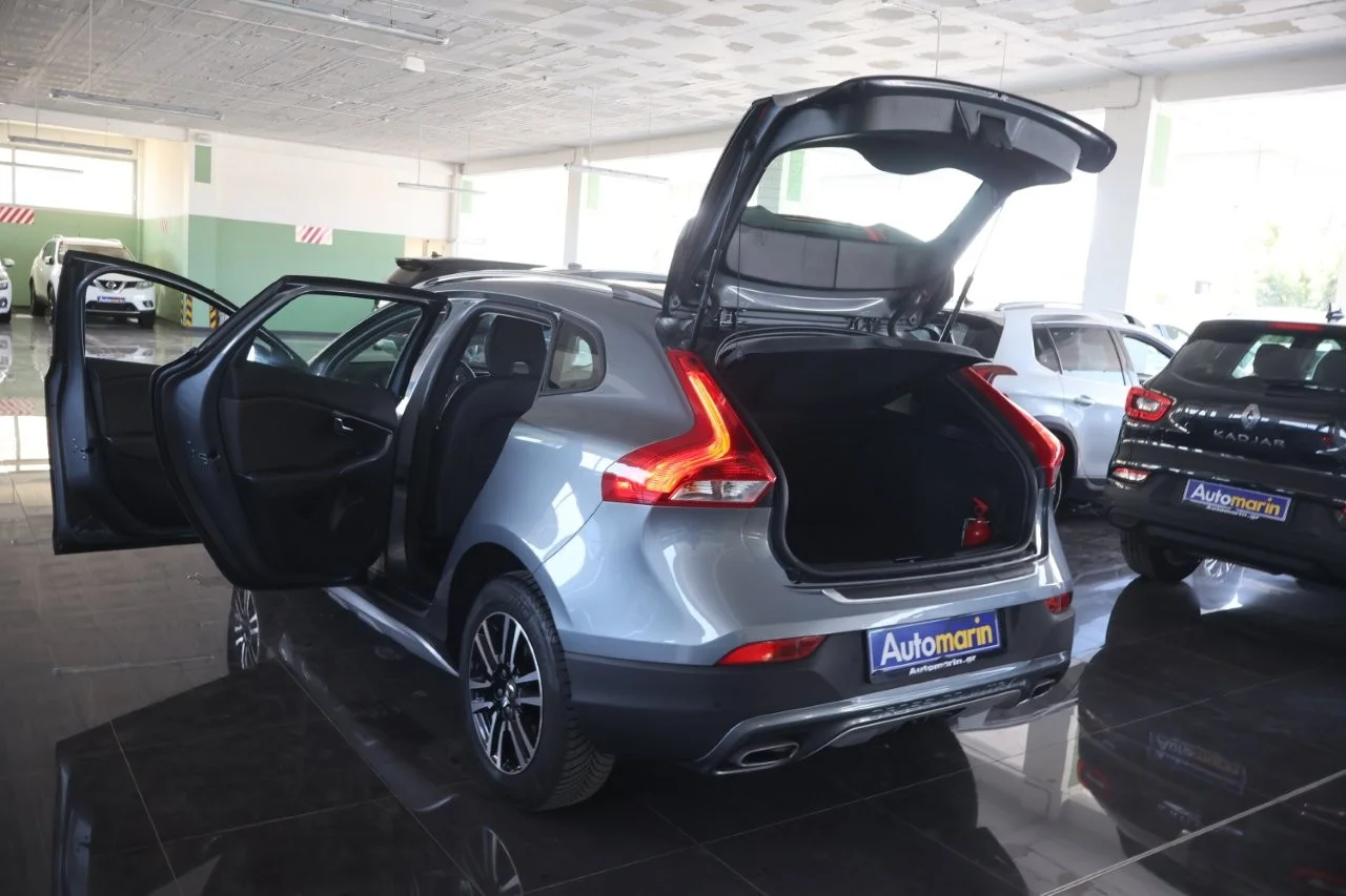 Volvo V40 Cross Country - View model 9