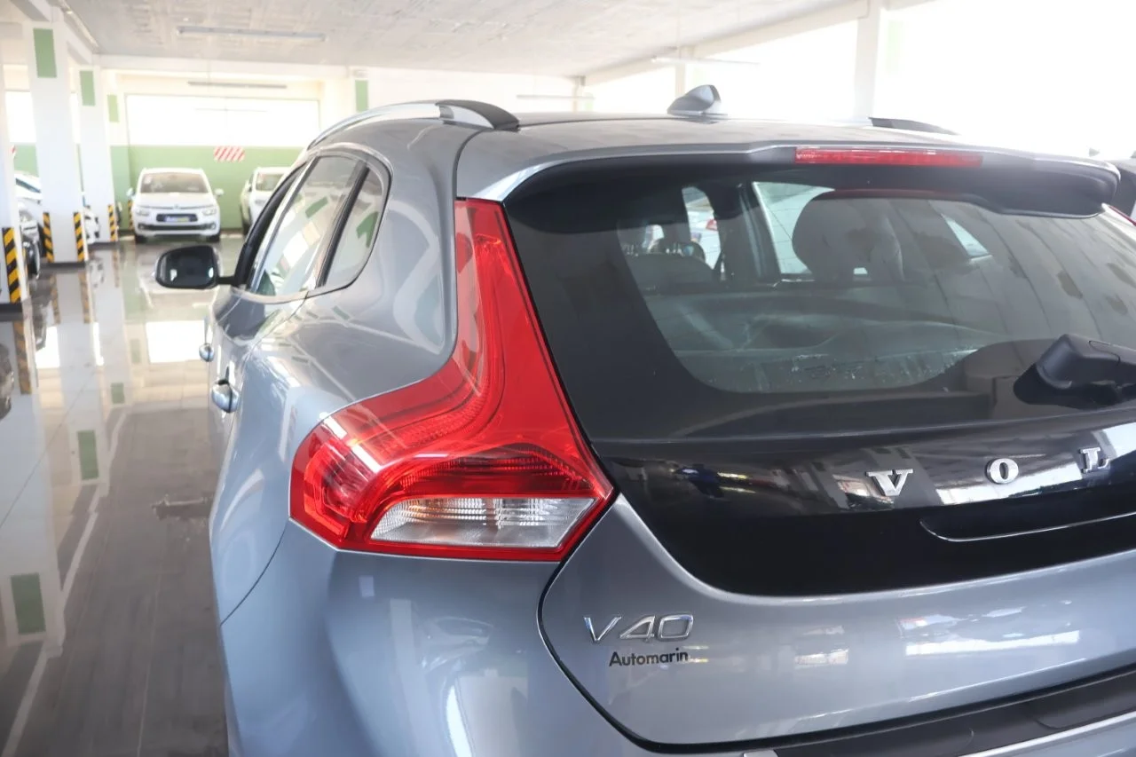 Volvo V40 Cross Country - View model 11