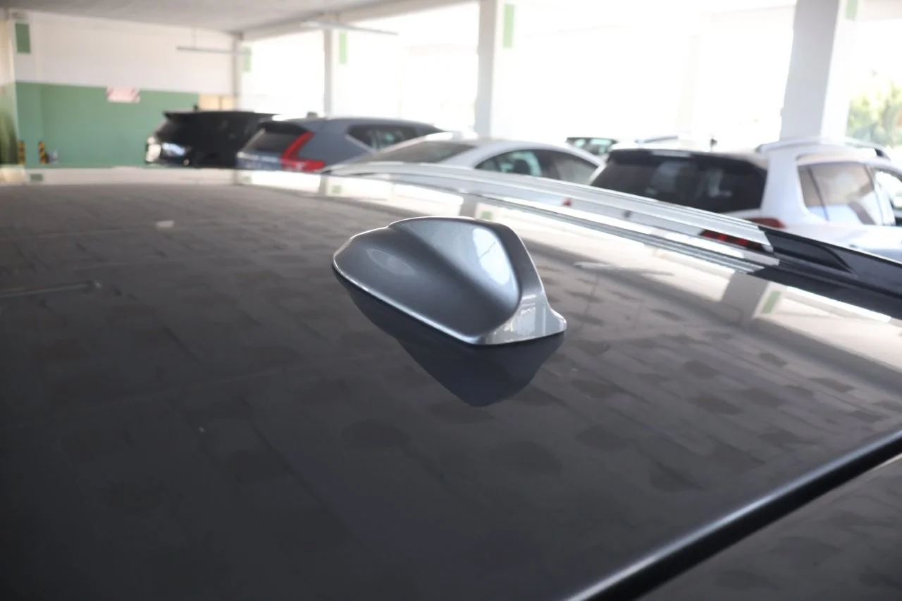 Volvo V40 Cross Country - View model 12