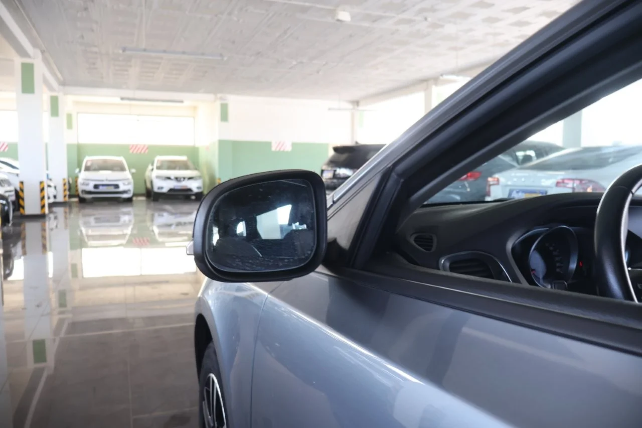 Volvo V40 Cross Country - View model 15