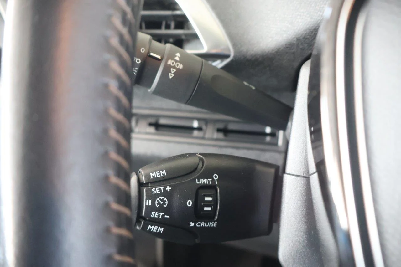 Peugeot 3008 - View model 32