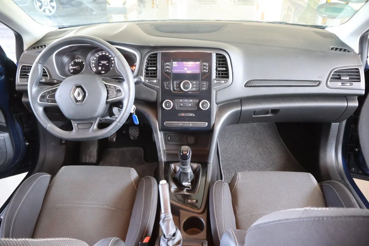Renault Megane - View model 20