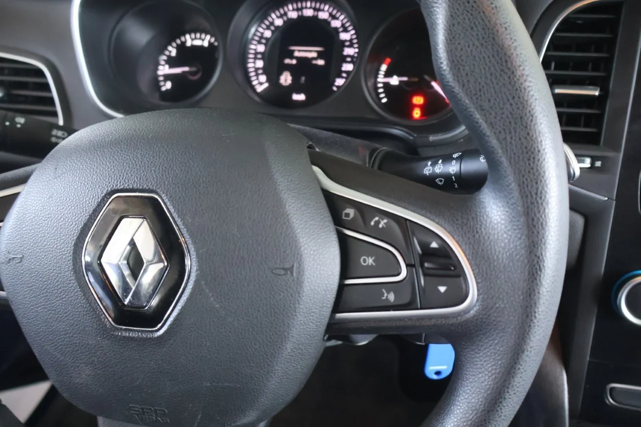 Renault Megane - View model 25