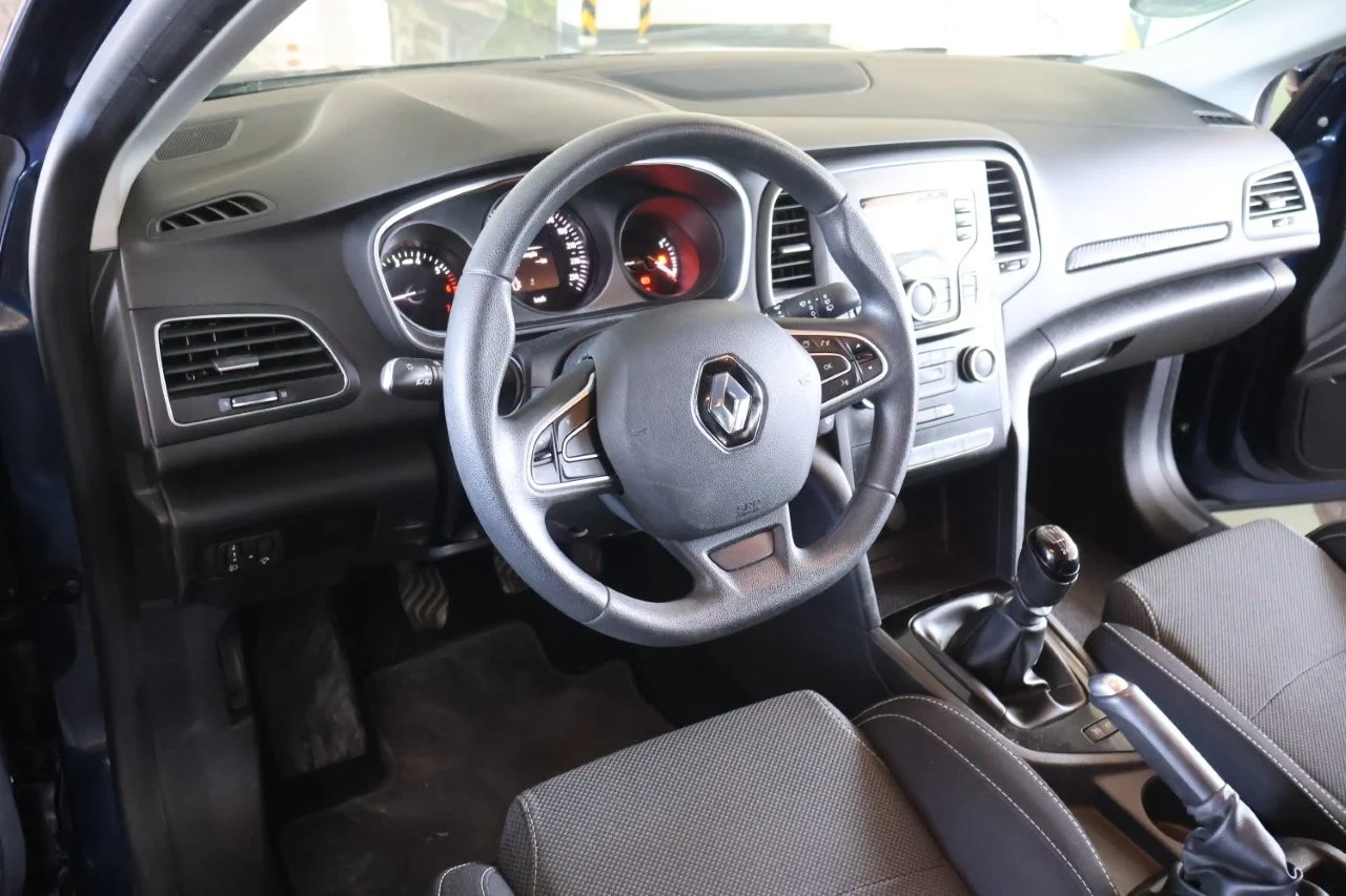 Renault Megane - View model 30