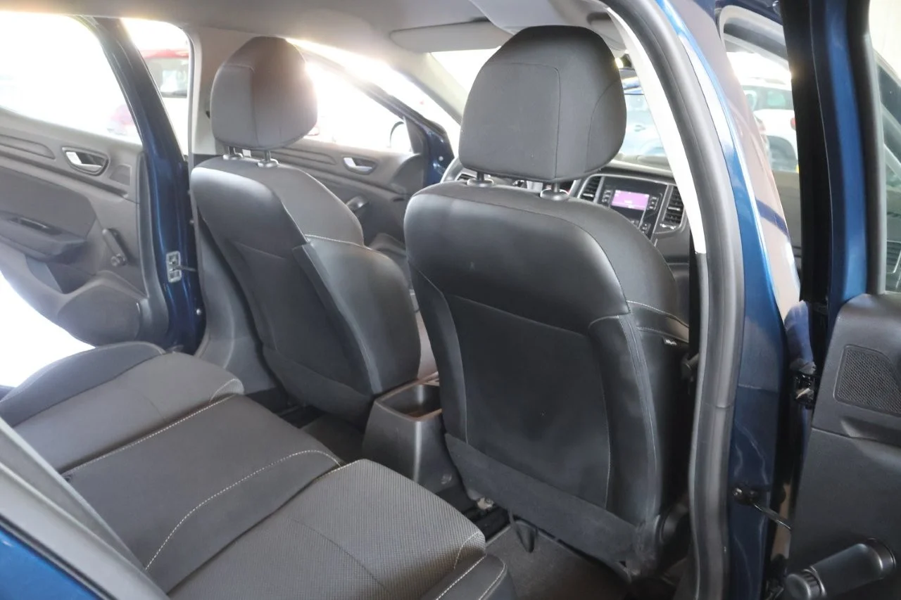 Renault Megane - View model 38