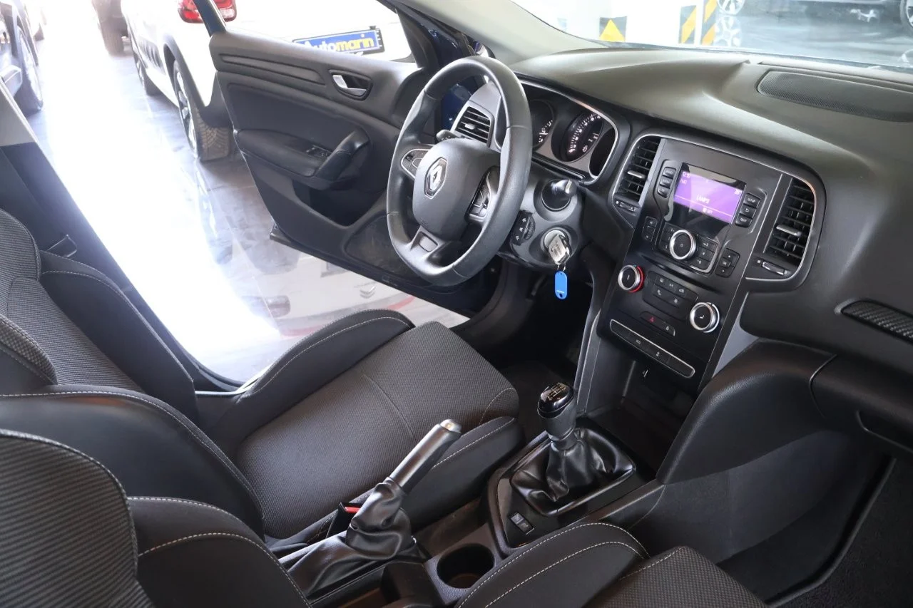 Renault Megane - View model 40