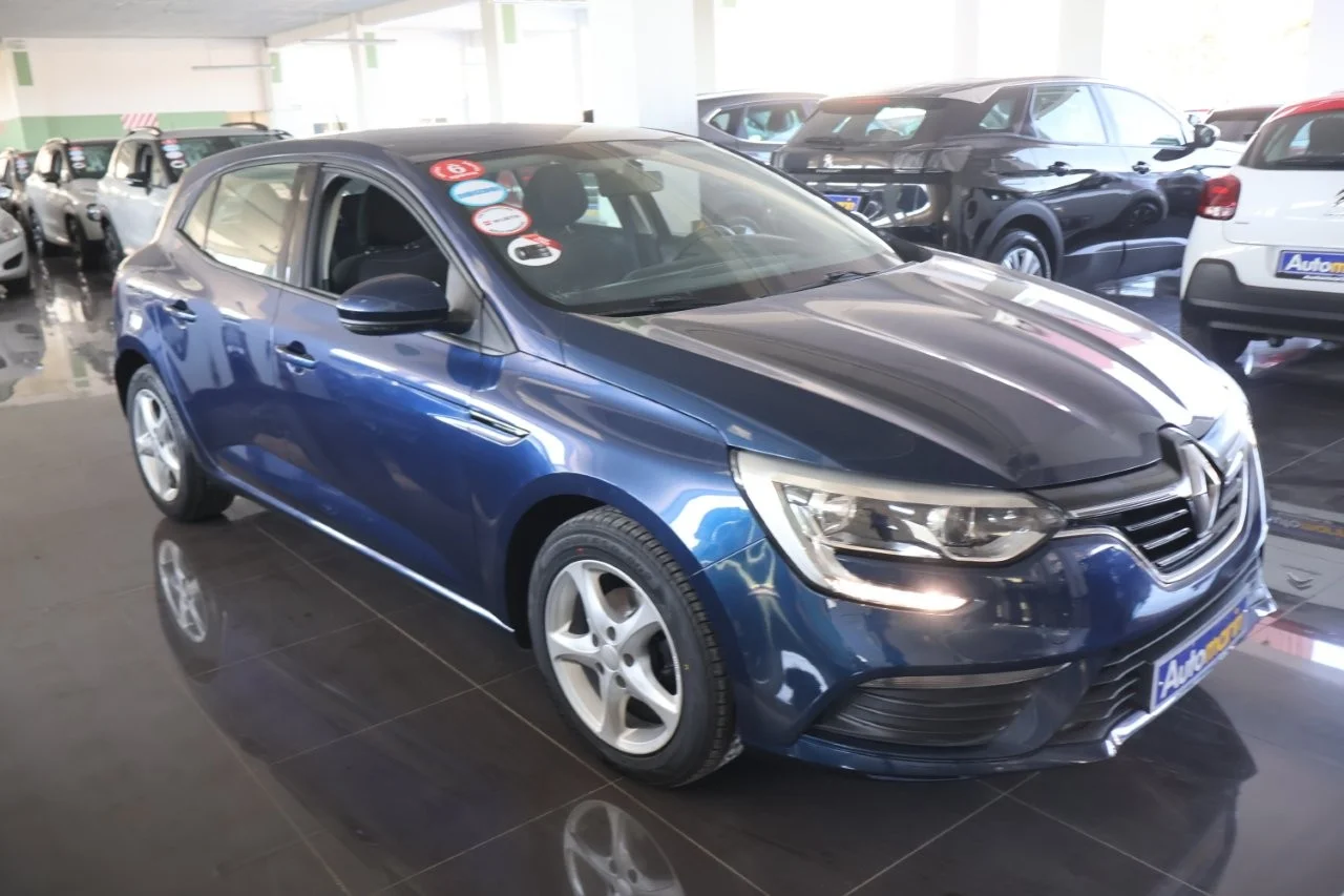 View 3 - Renault Megane - 2016