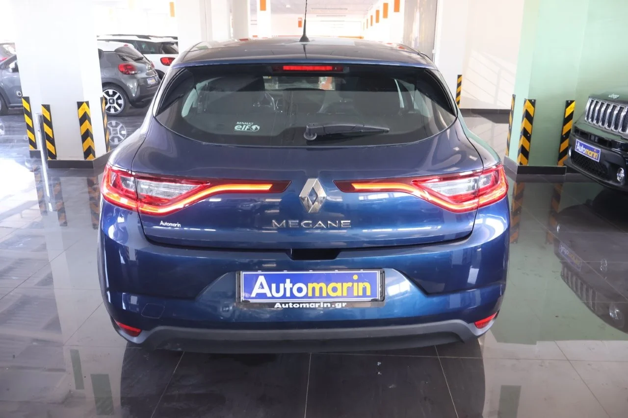 View 5 - Renault Megane - 2016