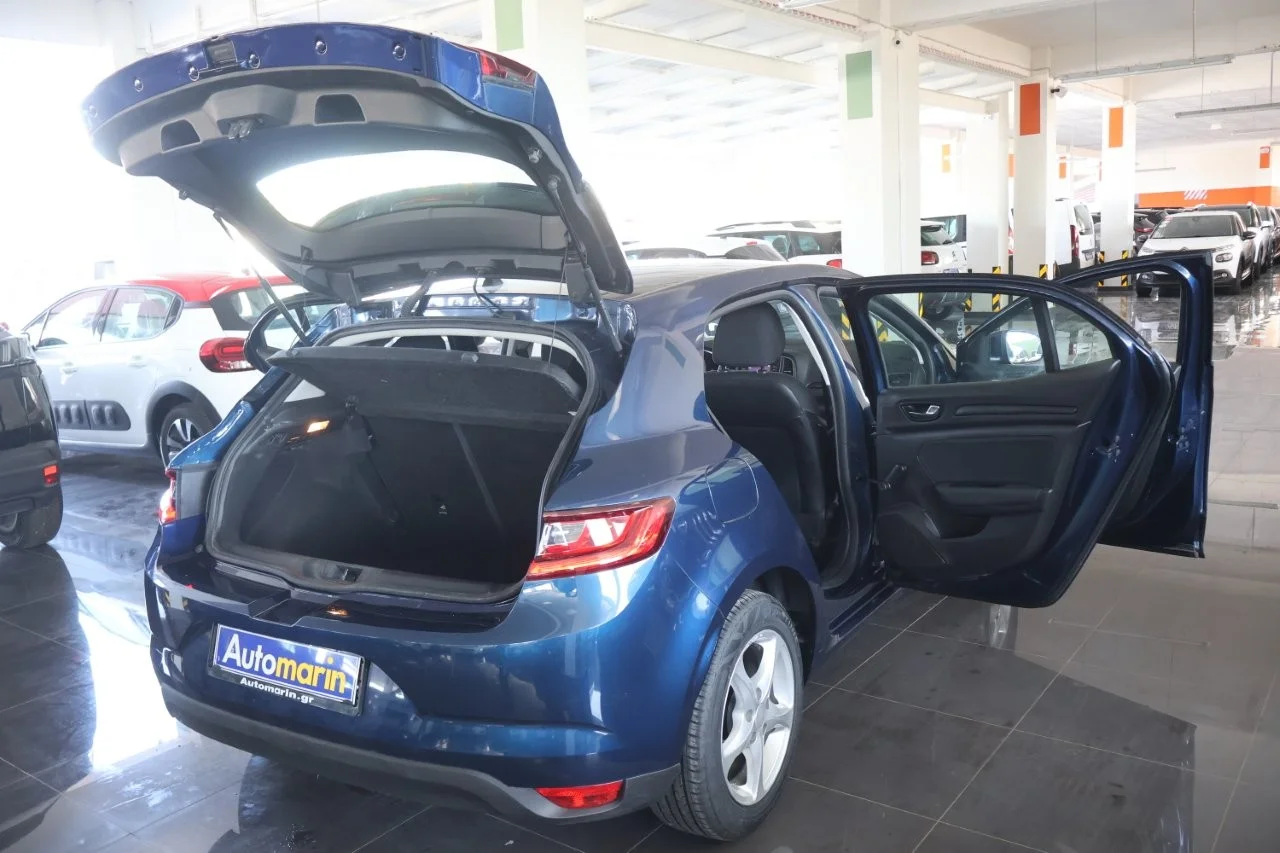 Renault Megane - View model 8