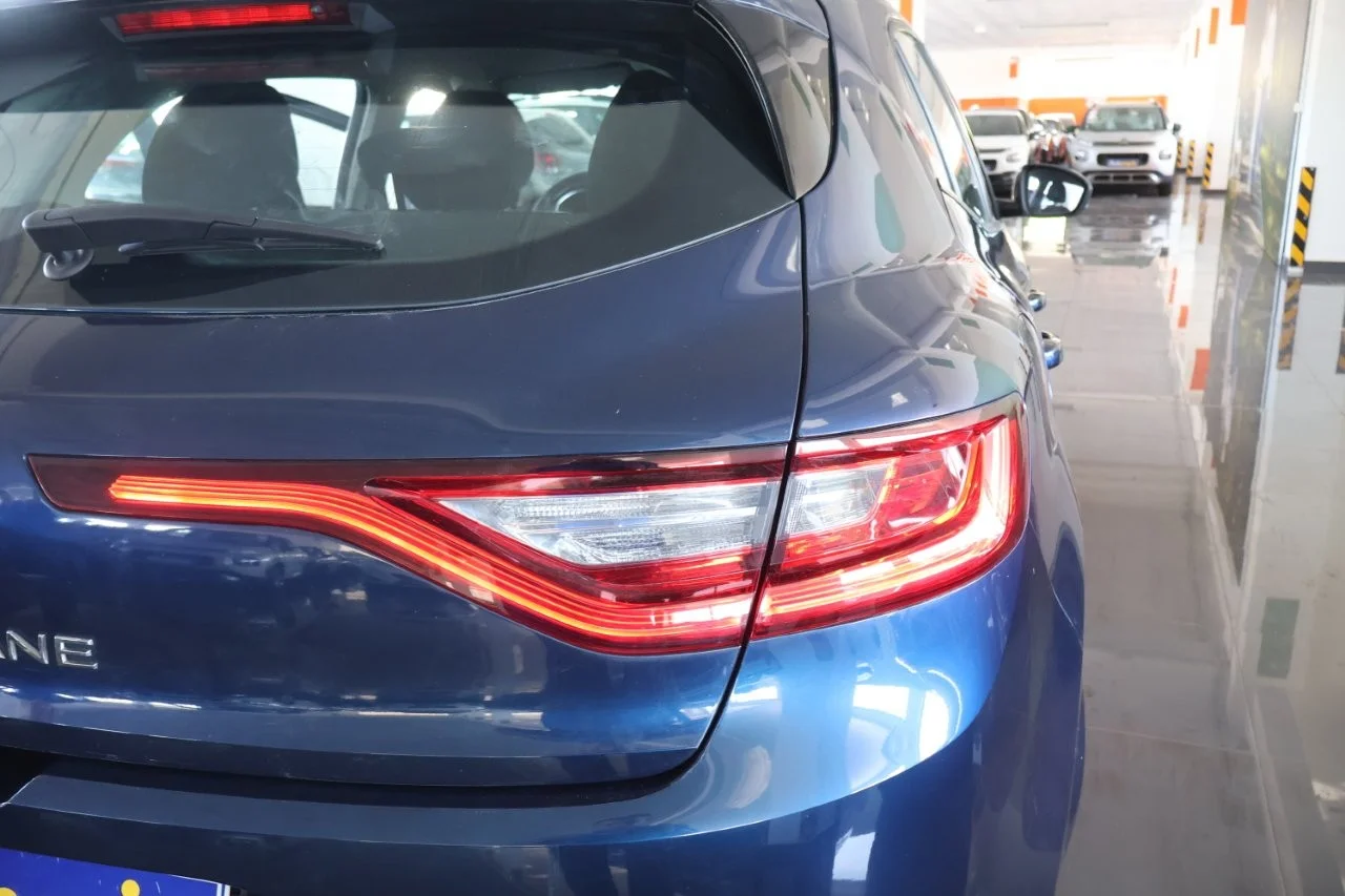 Renault Megane - View model 11