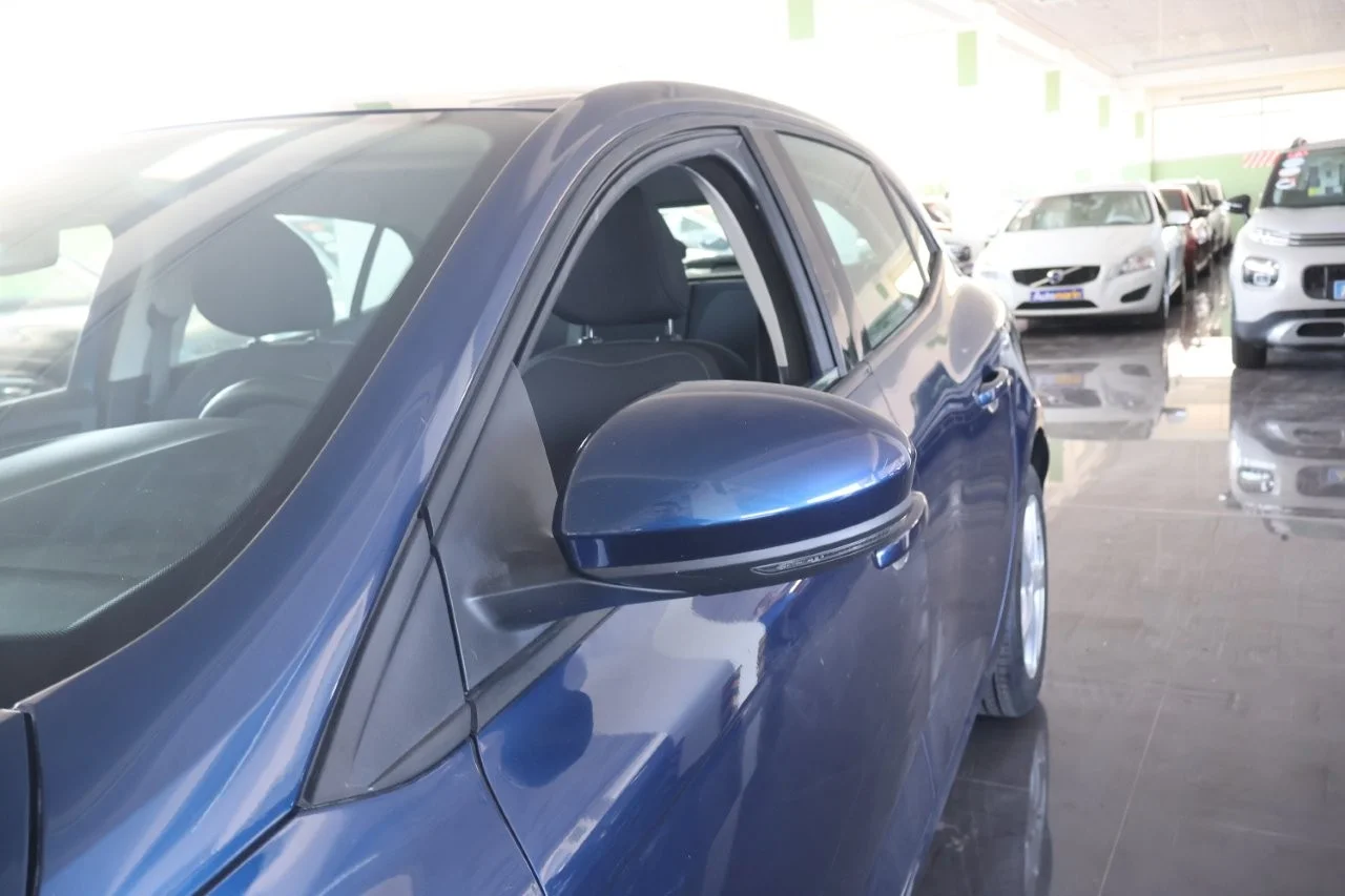 Renault Megane - View model 13