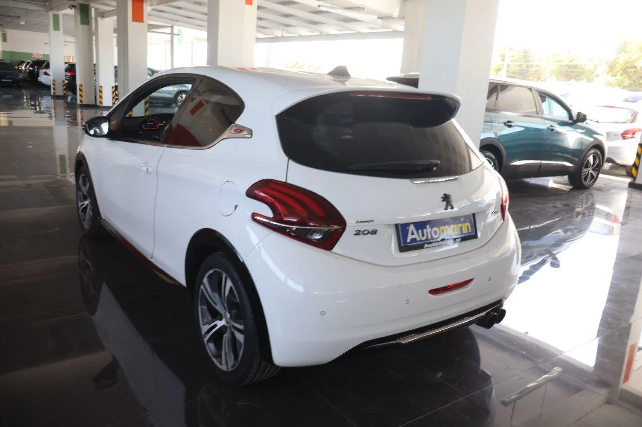 Peugeot 208 - View model 6