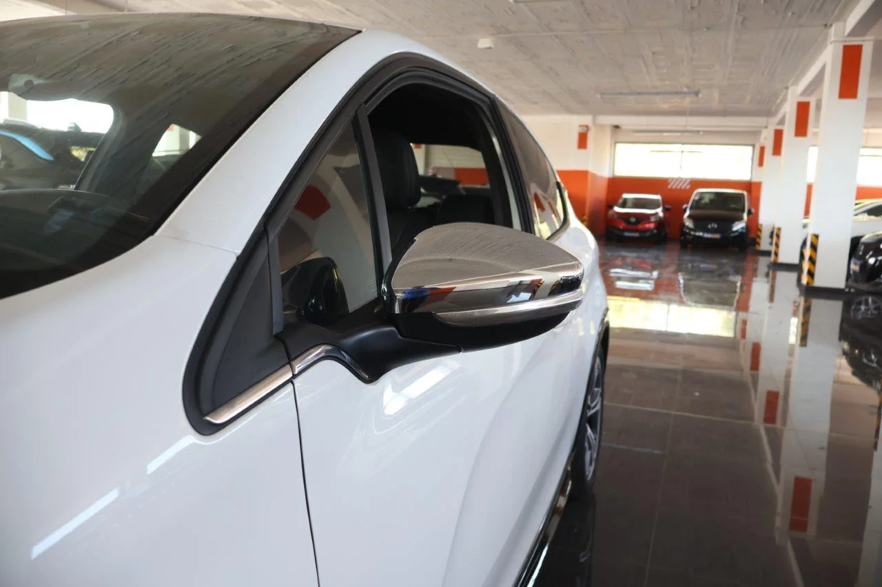 Peugeot 208 - View model 14