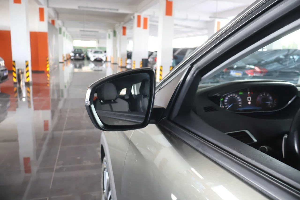 Peugeot 3008 - View model 12