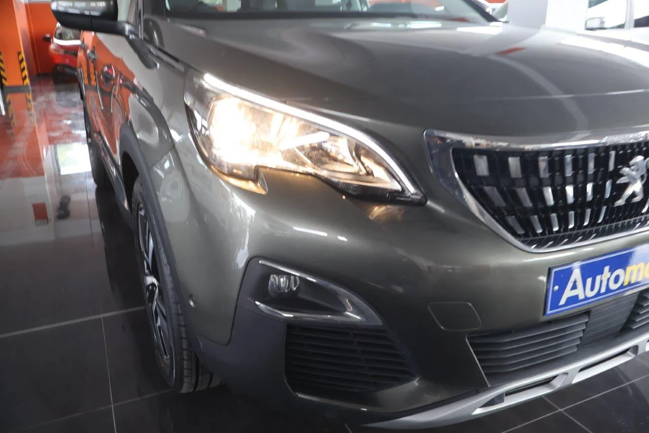 Peugeot 3008 - View model 14