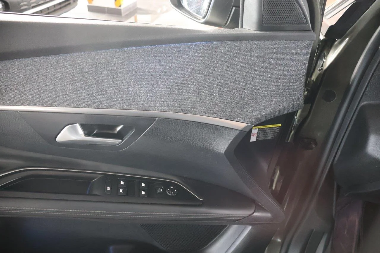 Peugeot 3008 - View model 32