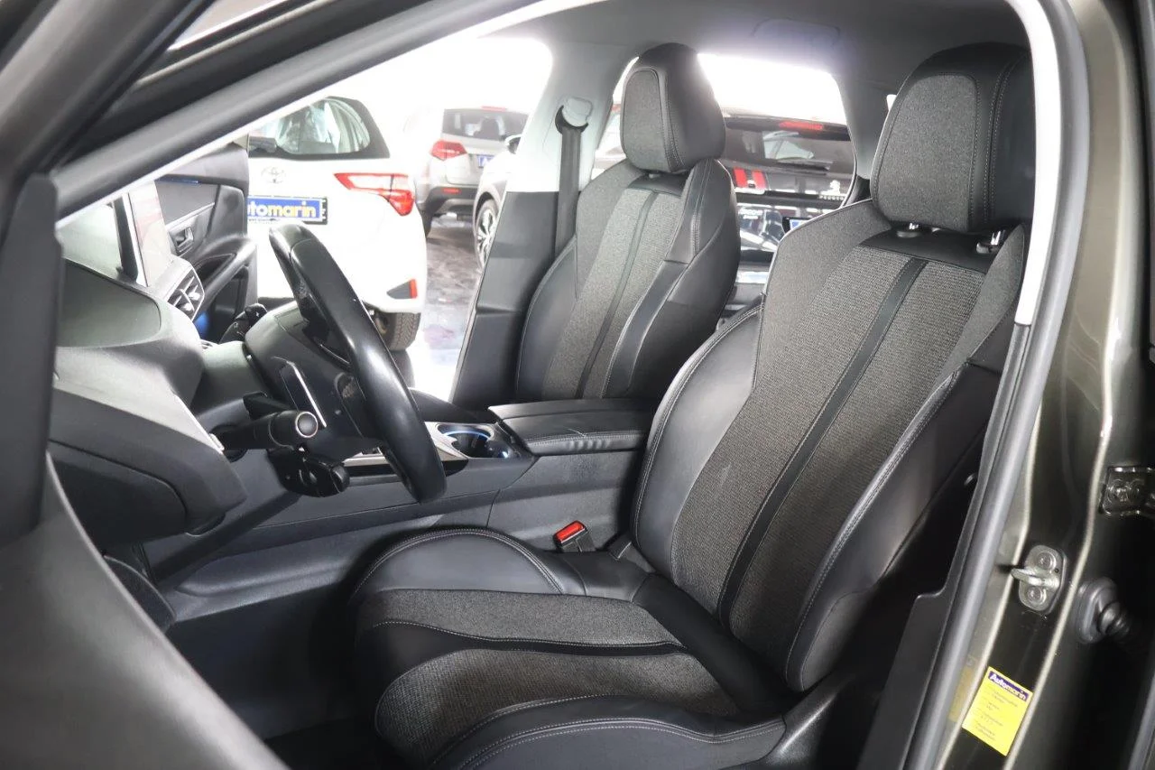 Peugeot 3008 - View model 33