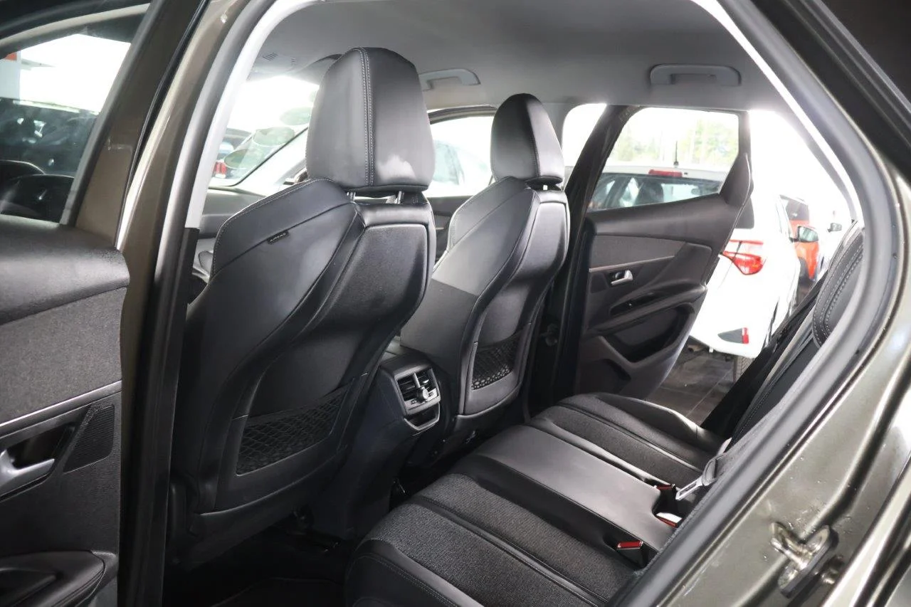 Peugeot 3008 - View model 34