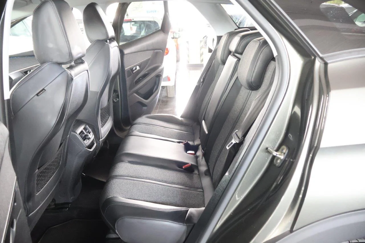 Peugeot 3008 - View model 36