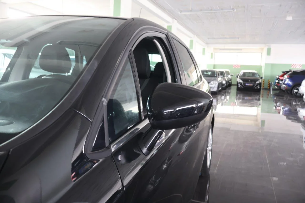 Citroen C4 - View model 12