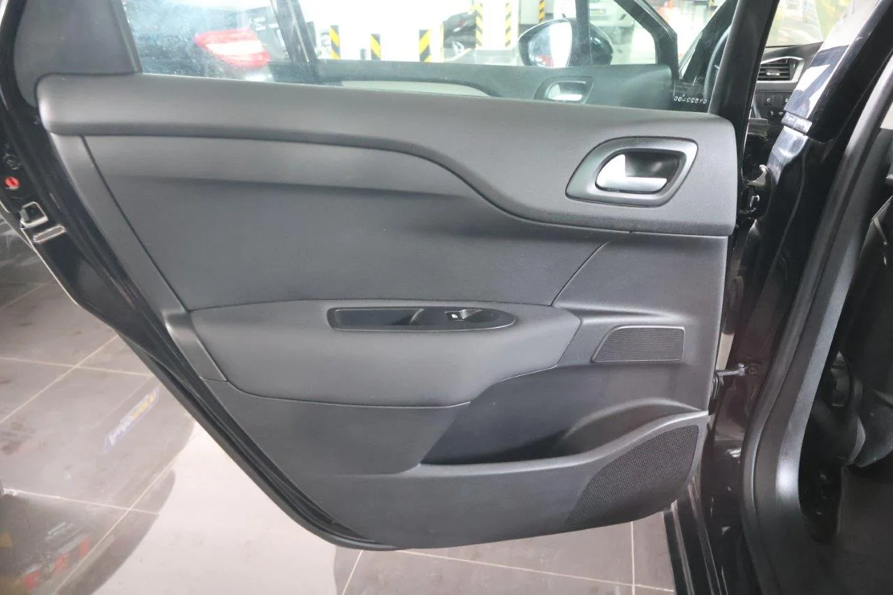 Citroen C4 - View model 34