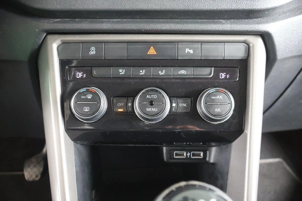 Volkswagen T-Roc - View model 23