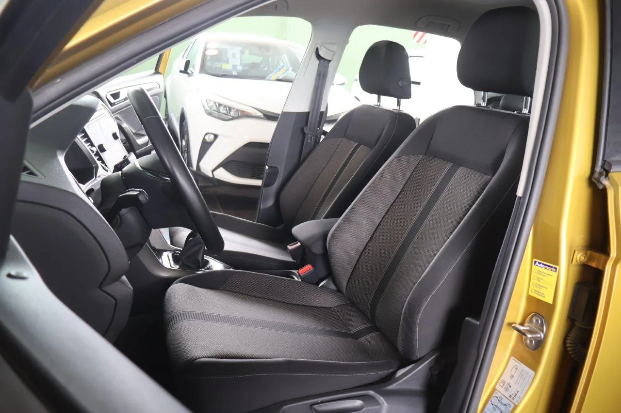 Volkswagen T-Roc - View model 32