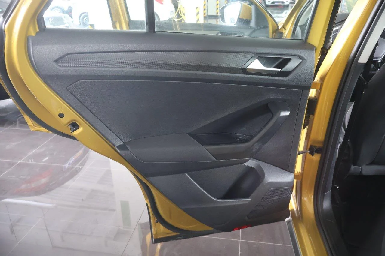 Volkswagen T-Roc - View model 34