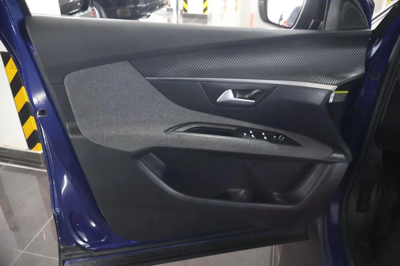 Peugeot 3008 - View model 30