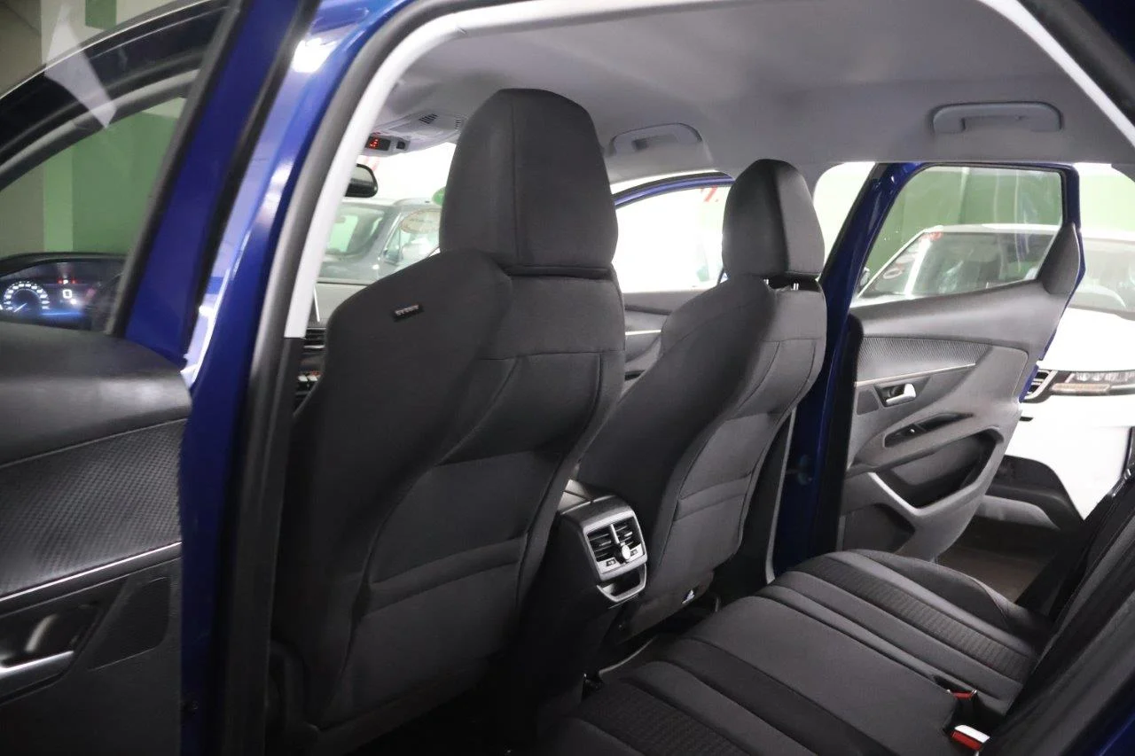 Peugeot 3008 - View model 33