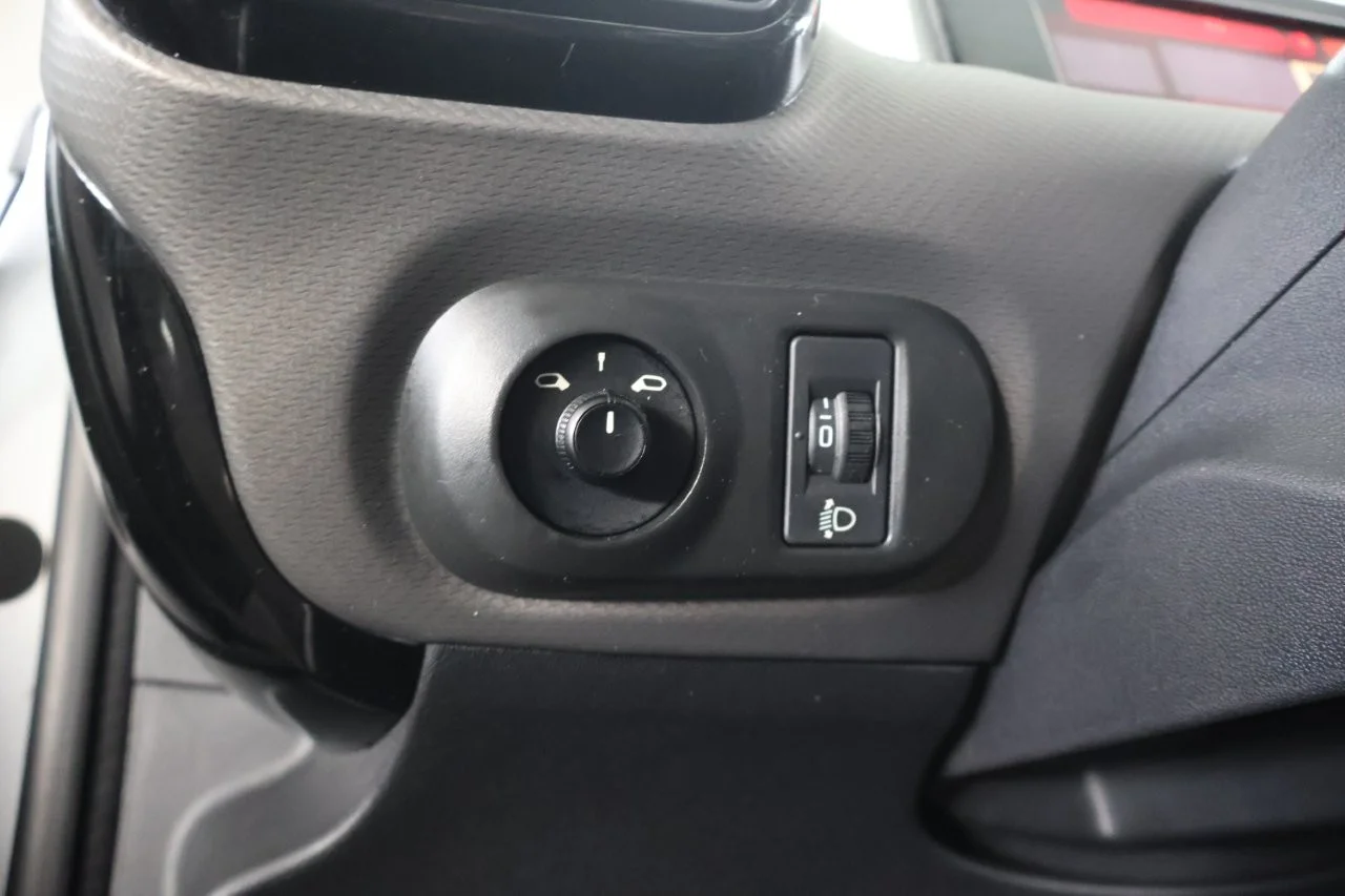 Citroen C4 Cactus - View model 27