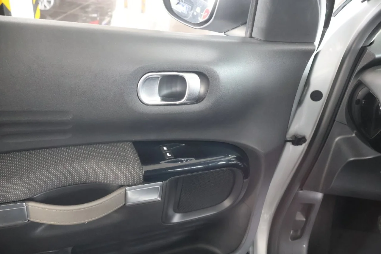 Citroen C4 Cactus - View model 33
